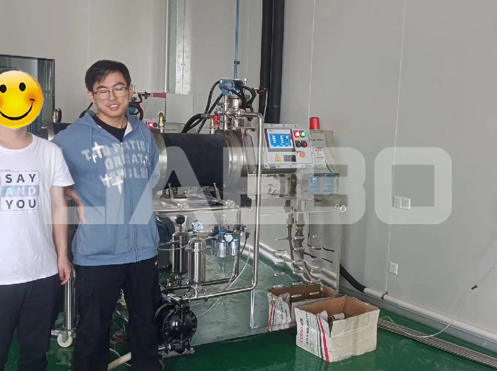 廣東珠海市某新能源有限公司10L棒銷式砂磨機調試成功