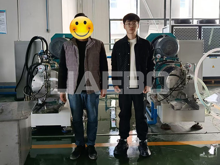 四川眉山某生物科技有限公司，4臺(tái)60L砂磨機(jī)調(diào)試成功
